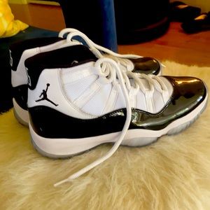 Jordan 11 Concord (2018) size 8.5